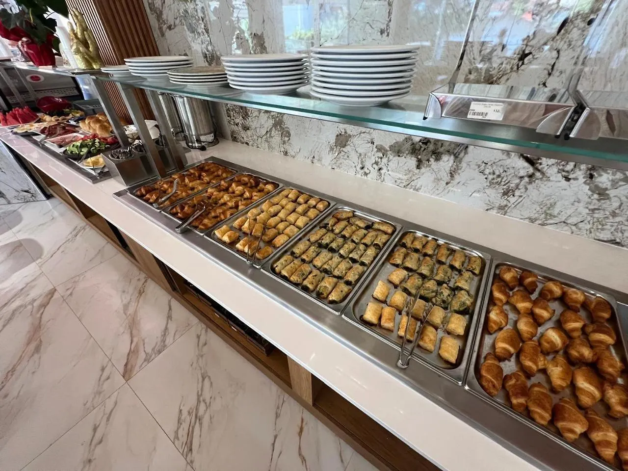 Апартаменты Star Hotel & Restaurant Голем