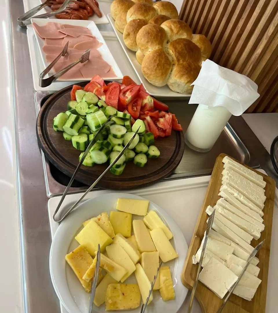 Star Hotel & Restaurant Голем Албания